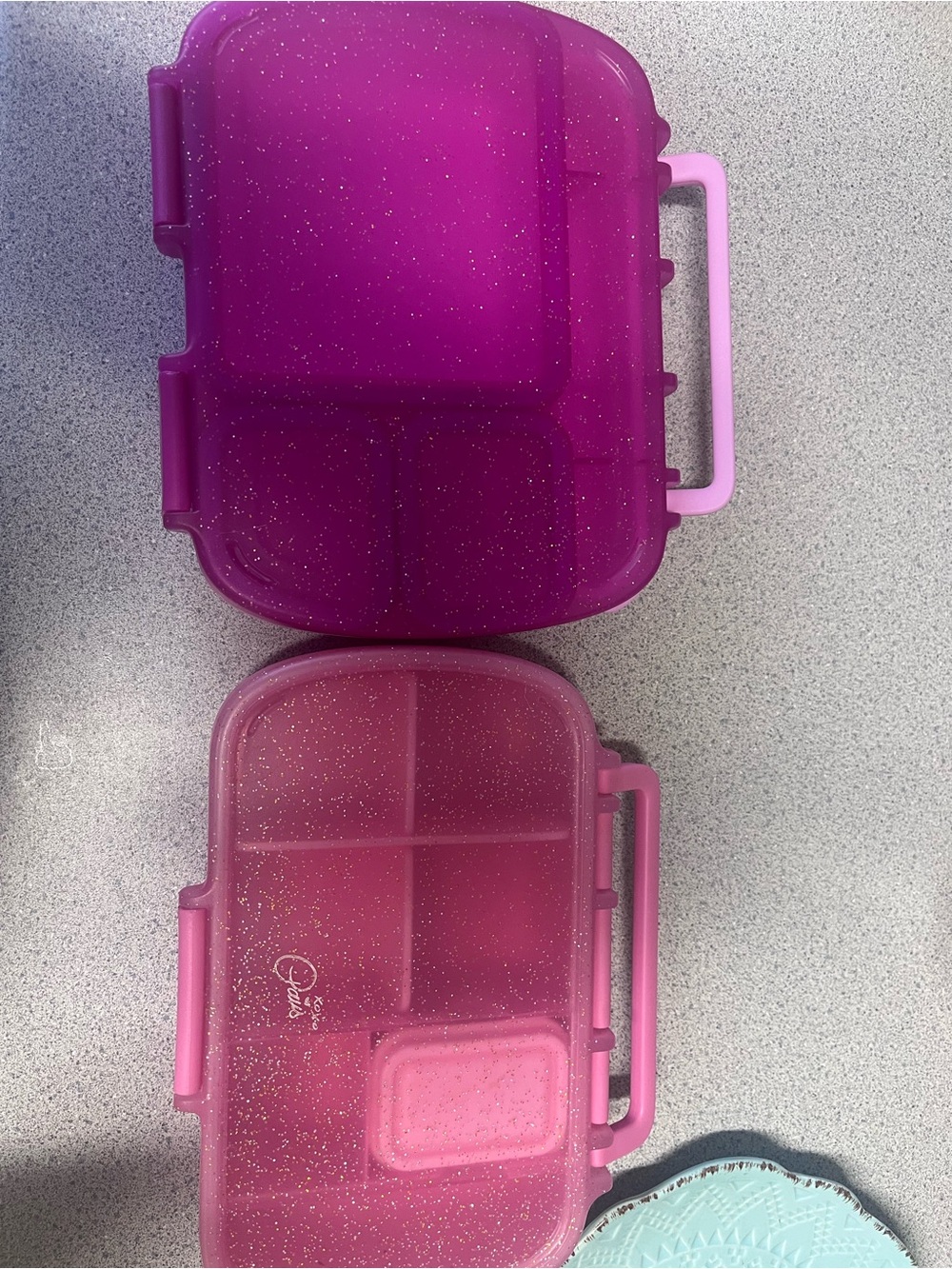 Paris Hilton Glitter Bento Box - Portable Lunch & Snack Organizer